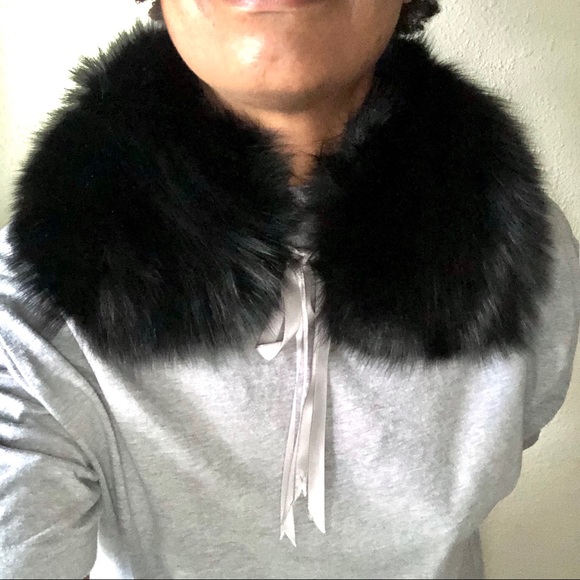 Burberry Fox fur collar